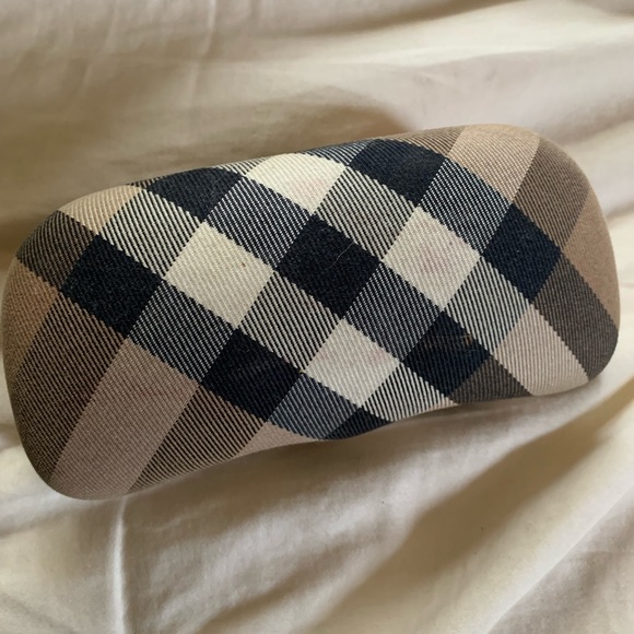 Burberry Frames and Case Combo - Picture 5 of 6